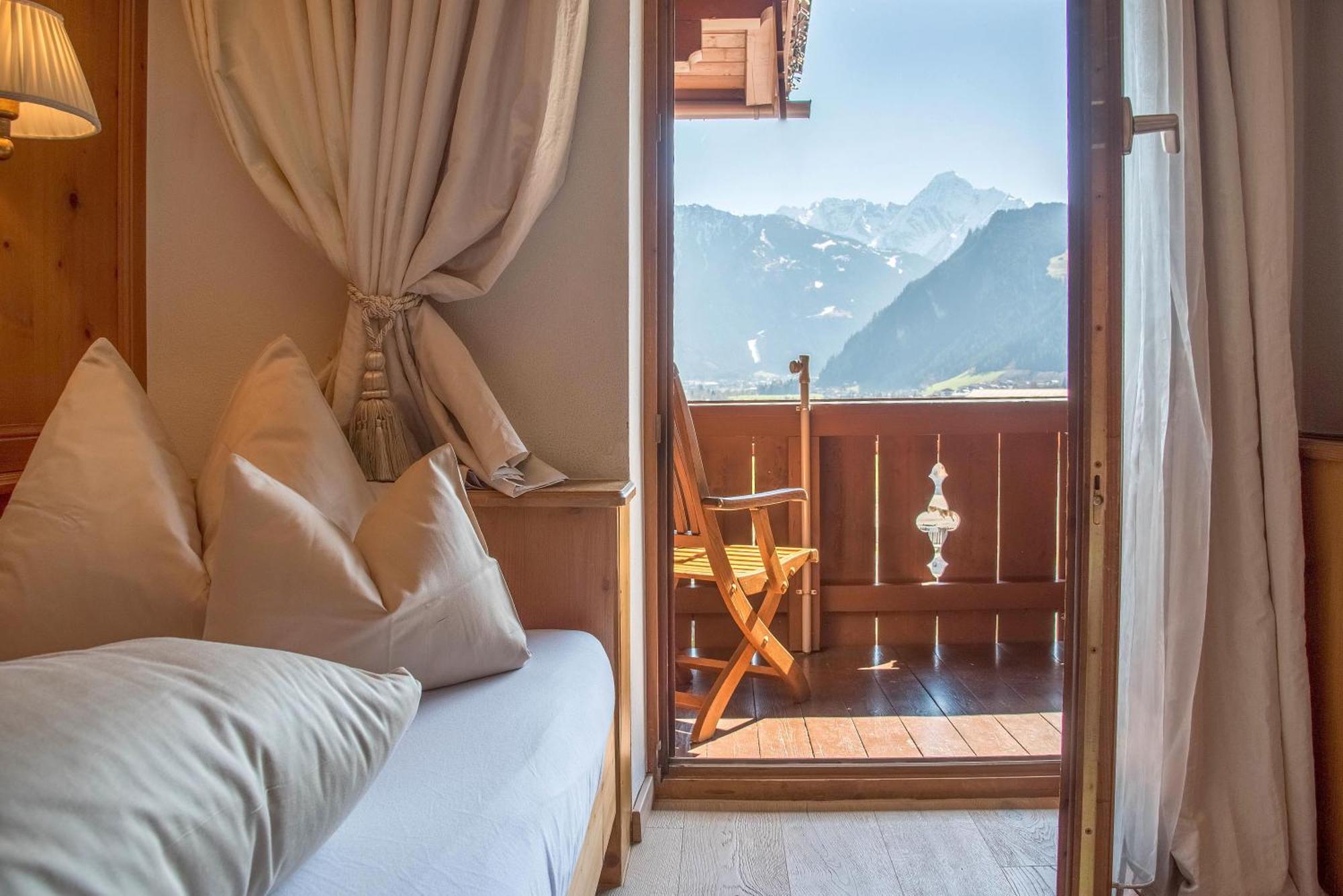 Hotel Alpenblick Zillertal Хипах Стая снимка