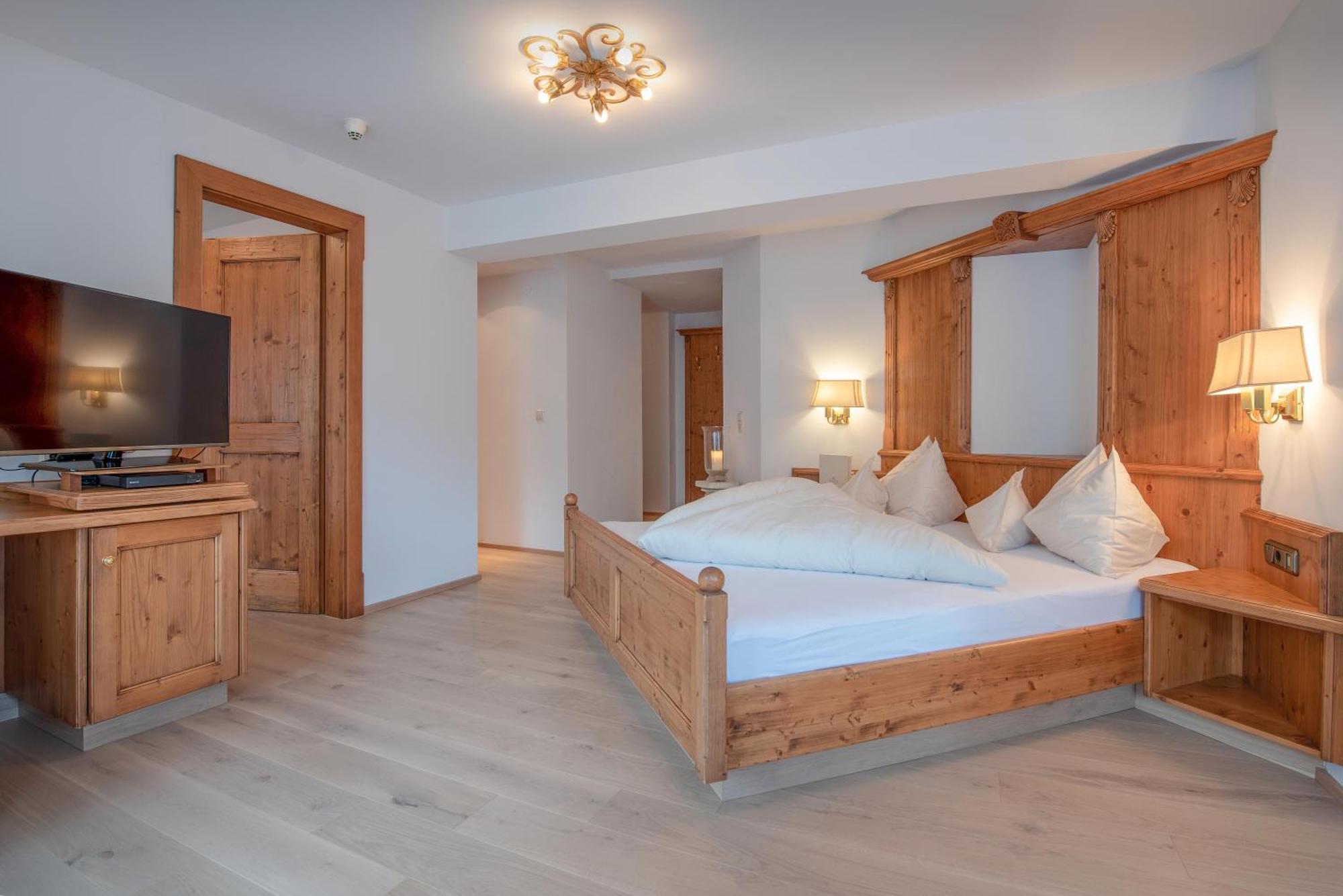 Hotel Alpenblick Zillertal Хипах Екстериор снимка