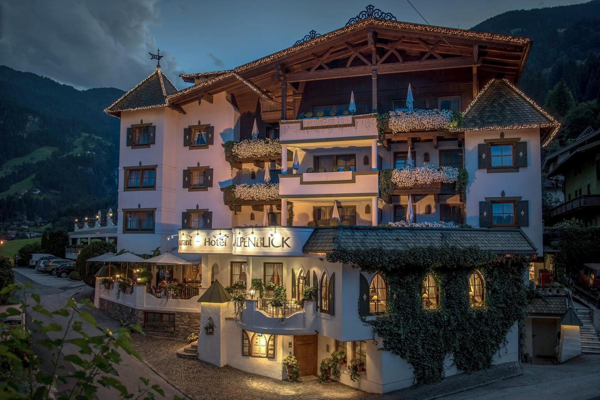 Hotel Alpenblick Zillertal Хипах Екстериор снимка