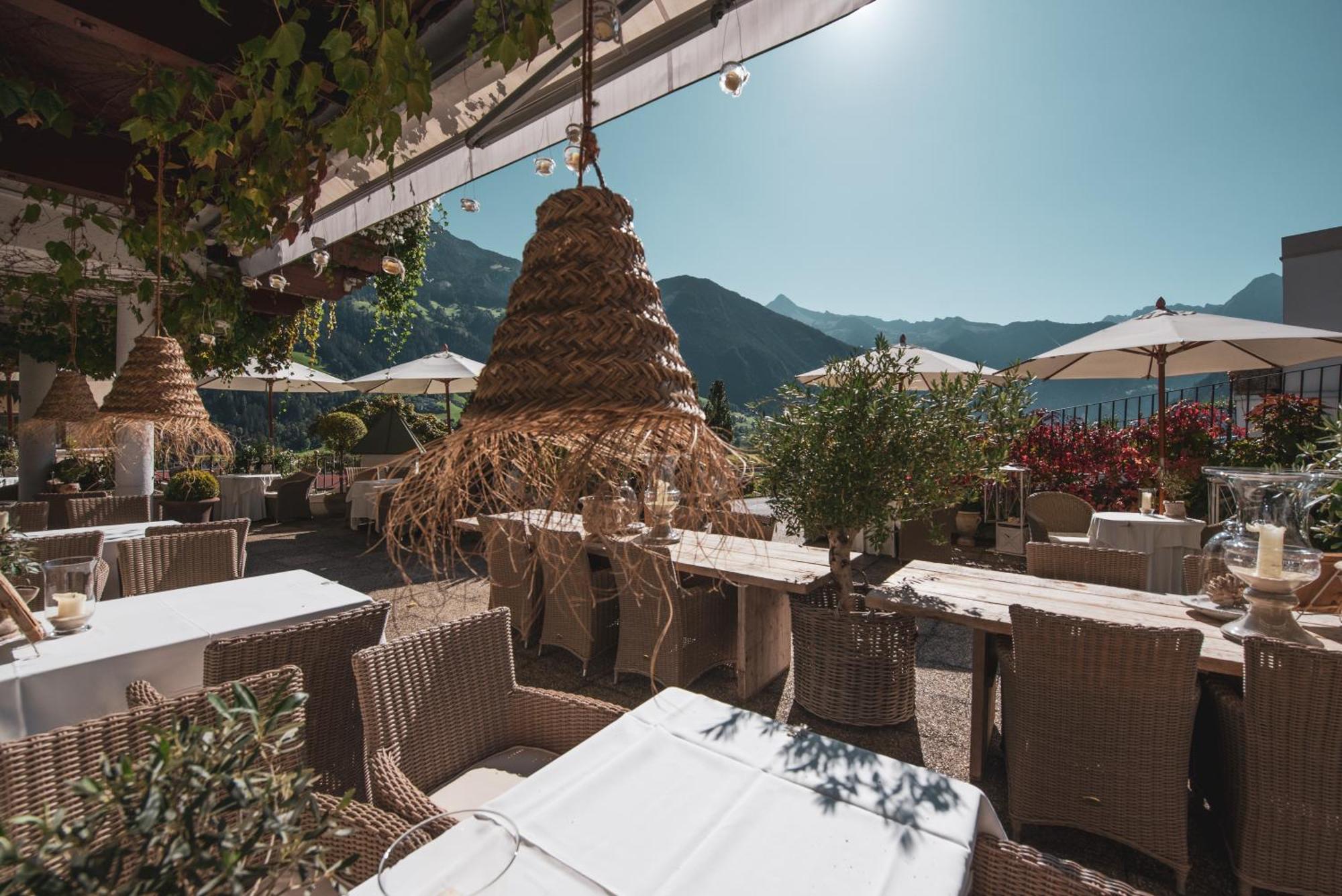 Hotel Alpenblick Zillertal Хипах Екстериор снимка
