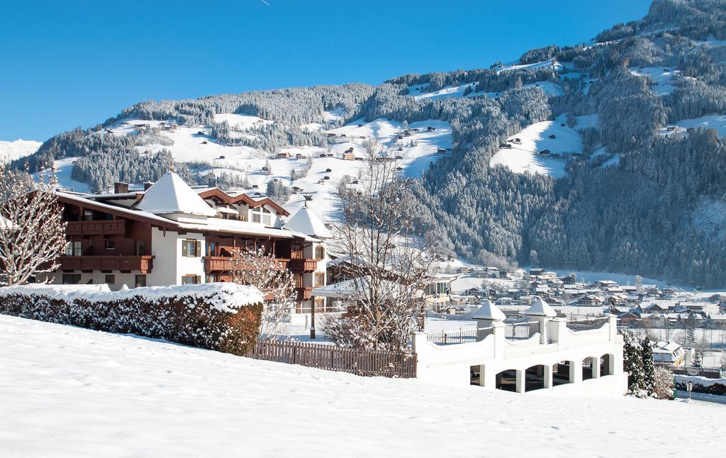 Hotel Alpenblick Zillertal Хипах Екстериор снимка