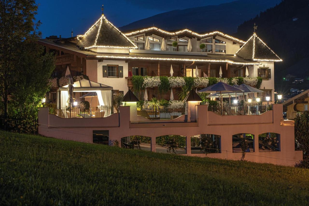 Hotel Alpenblick Zillertal Хипах Екстериор снимка